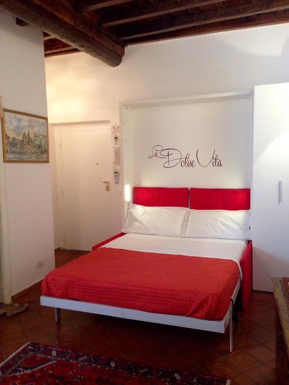 Navona, Old Rome Lodge Bilik gambar